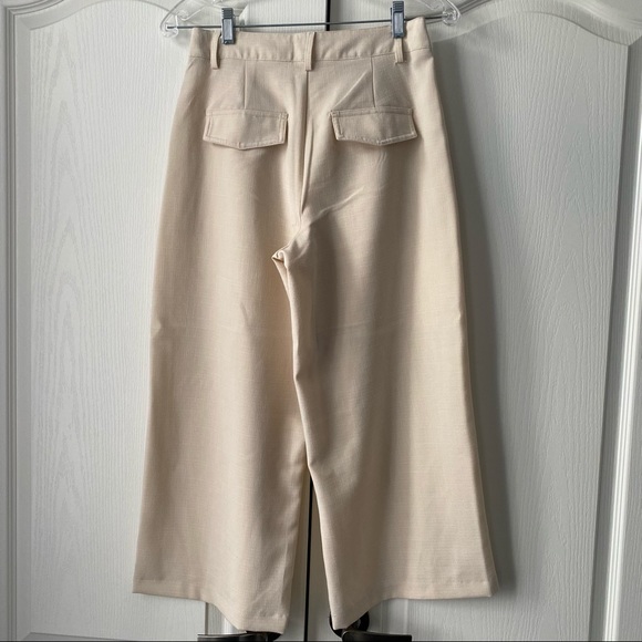 Wide Leg Cropped Pants - Picture 3 of 3
